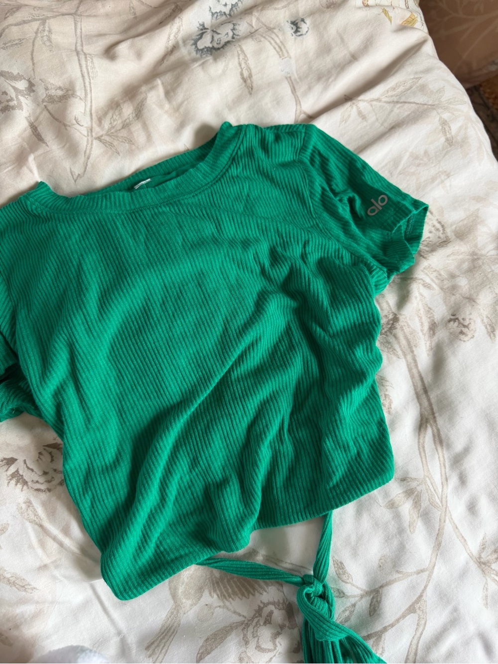 ALO Yoga Emerald Ribbed Tie-Hem Crop Top